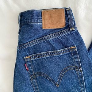 Levis Premium Ribcage Jeans Noe Down